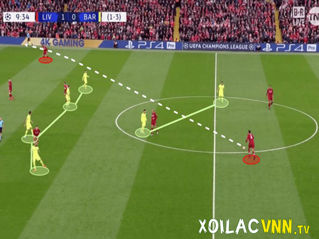 cac-cau-thu-ao-vang-dang-pressing-tam-cao