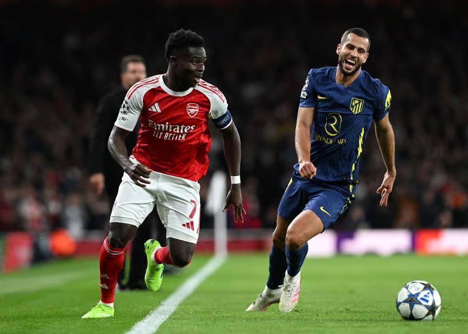 Hancko có một đêm ác mộng khi phải đối đầu với Saka.