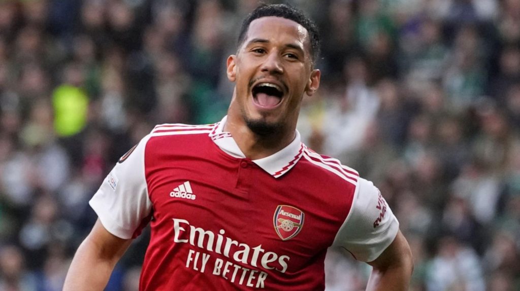 Hợp đồng mới giúp Saliba lọt nhóm cầu thủ nhận lương cao nhất Arsenal